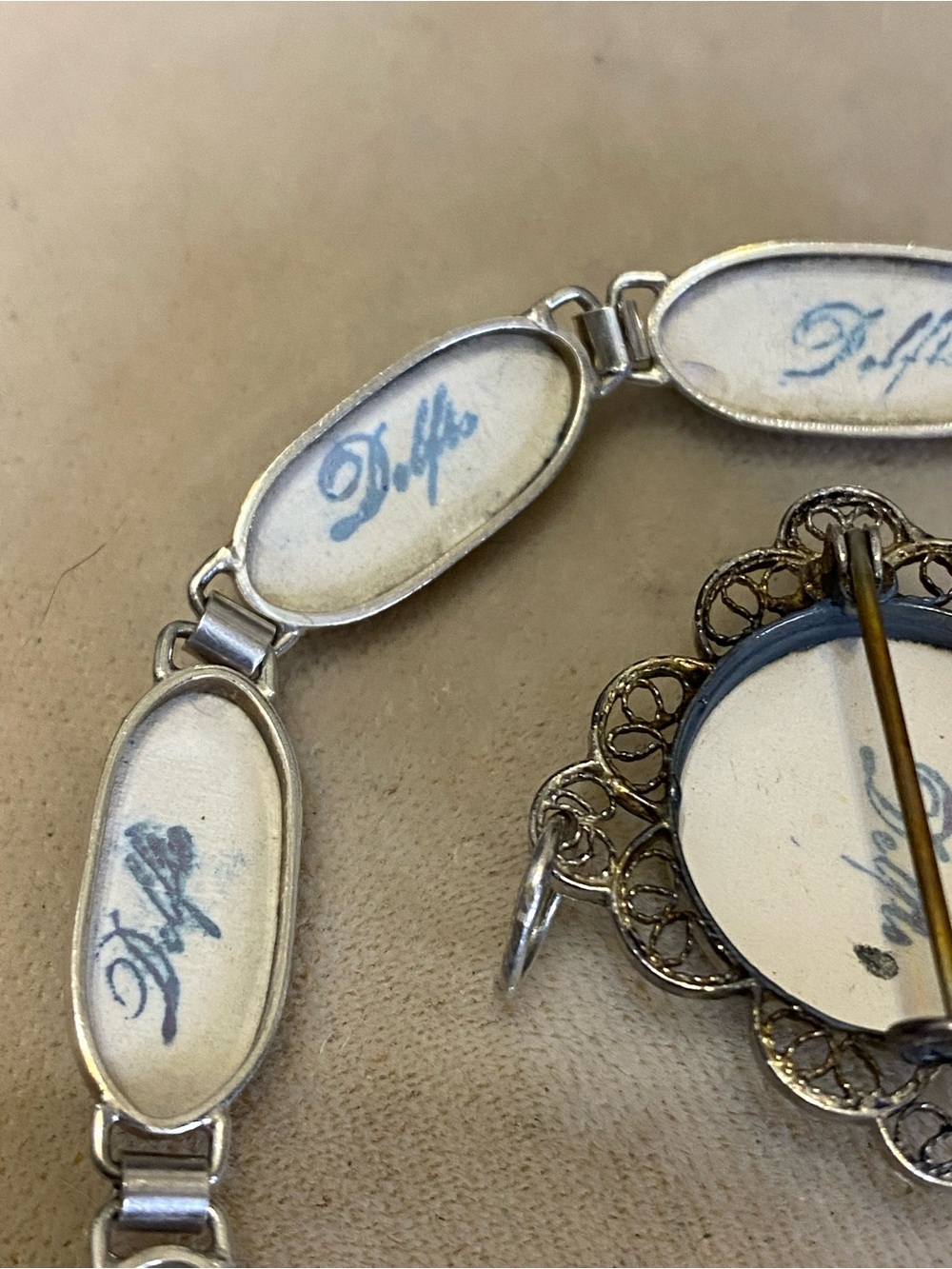 Vintage 835 Silver Delft Porcelain Bracelet & Matching Brooch Set - Picture 7 of 12